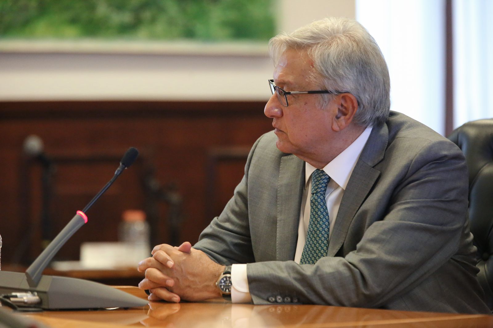AMLO lamenta fallecimiento de integrantes de la Marina; se investigará causa de desplome de helicóptero, afirma