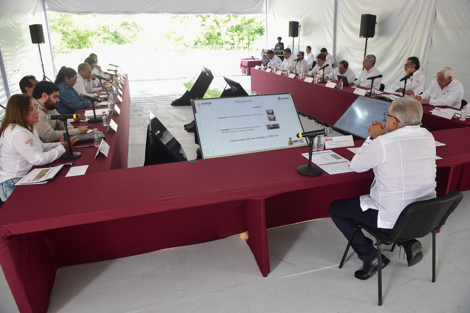 Fotogalería. AMLO visita Complejo Petroquímico Escolín en Poza Rica, Veracruz.