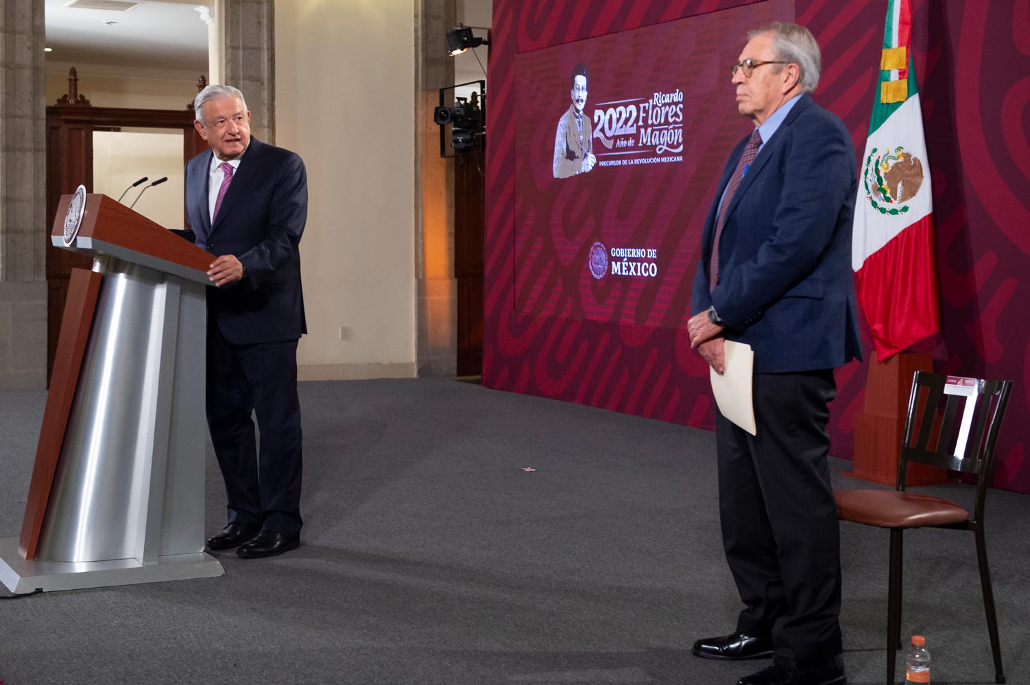 Plan de Salud para el Bienestar nacionalizará el sistema, asegura AMLO