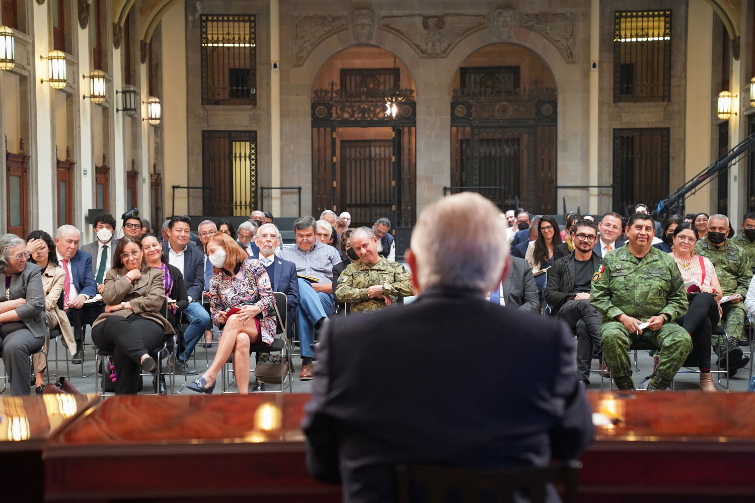 AMLO evalúa con gabinete avances del gobierno de la 4T; reafirman compromiso de trabajar por el pueblo