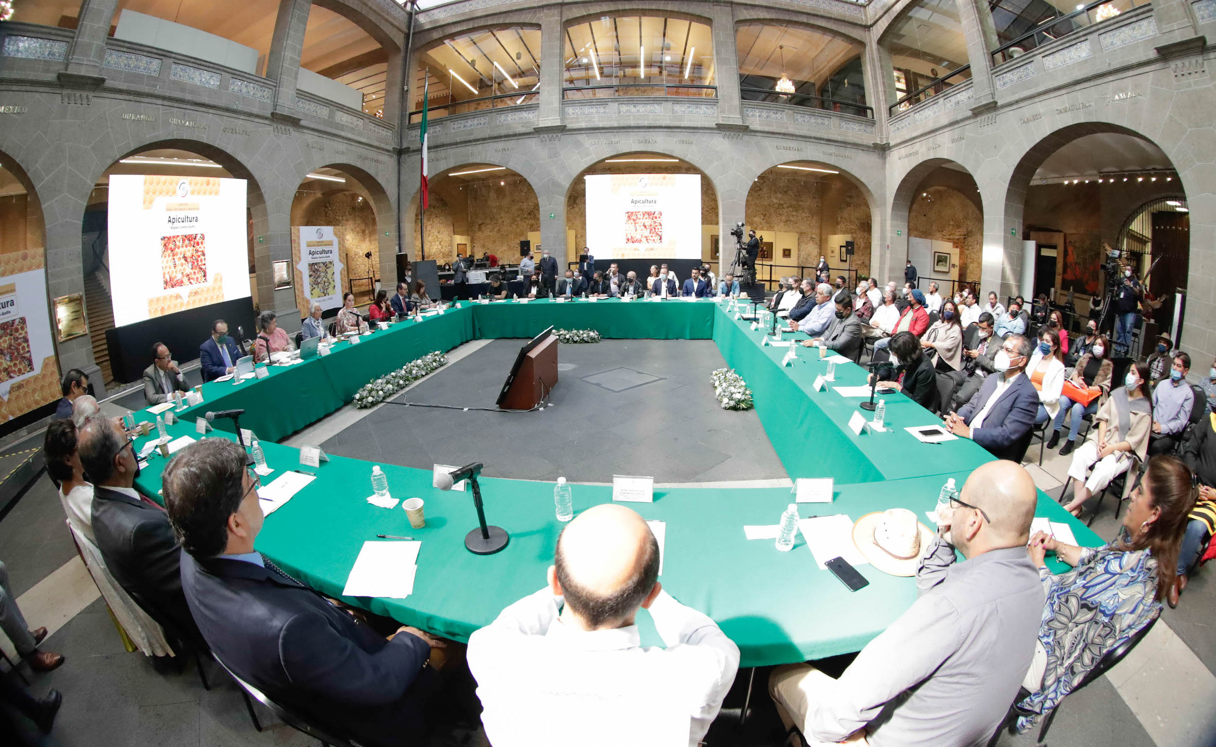 Realizan cuarto foro “Diálogo sobre Legislación y Desarrollo de la Apicultura” 