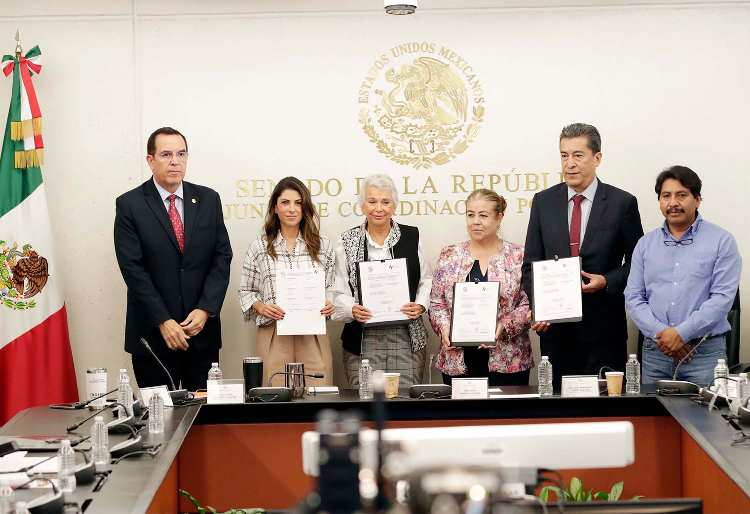 Firman Senado e Instituto Nacional de Salud Pública convenio de colaboración