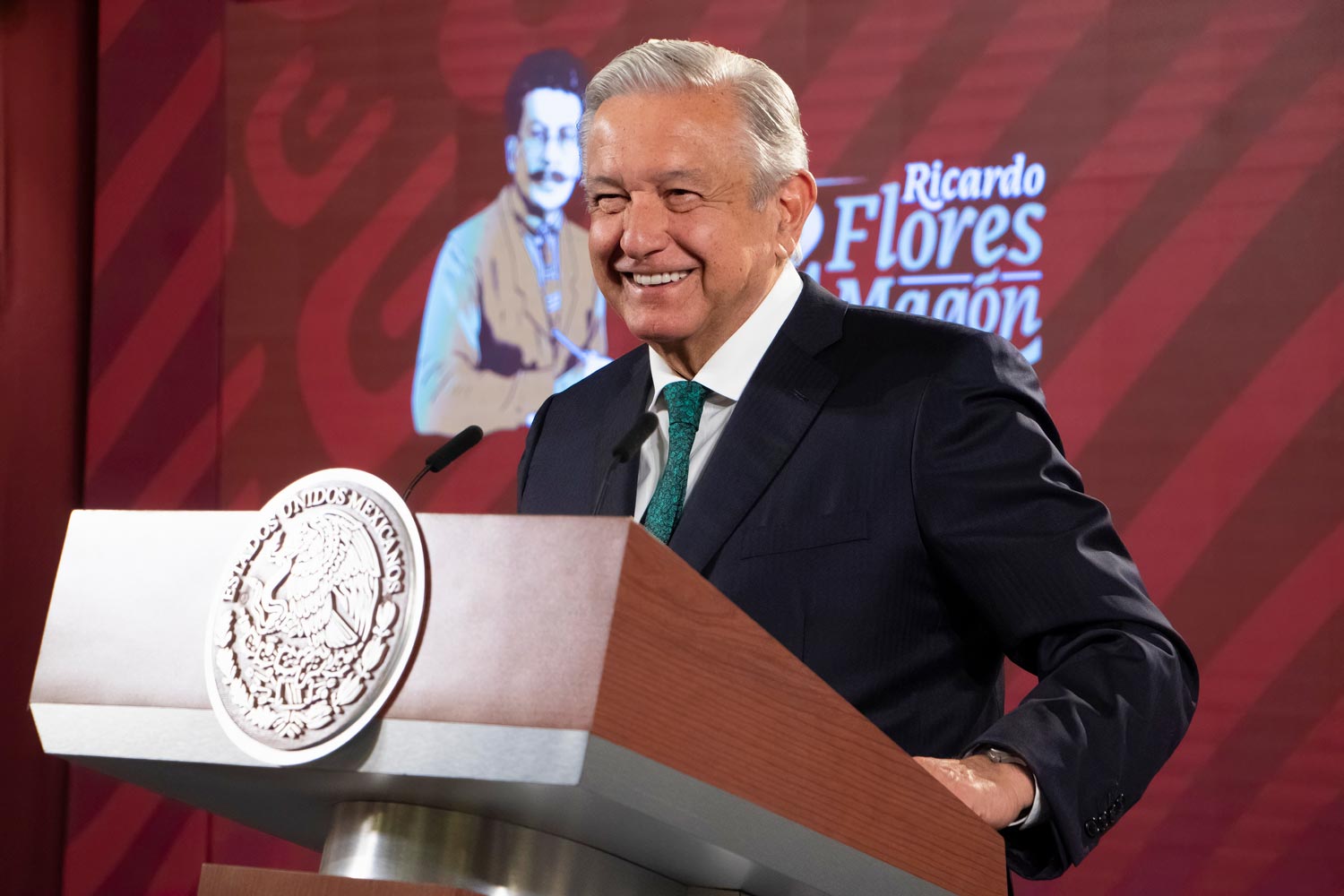 Banco del Bienestar tiene potencial para ampliar oferta de servicios financieros en el largo plazo, afirma AMLO