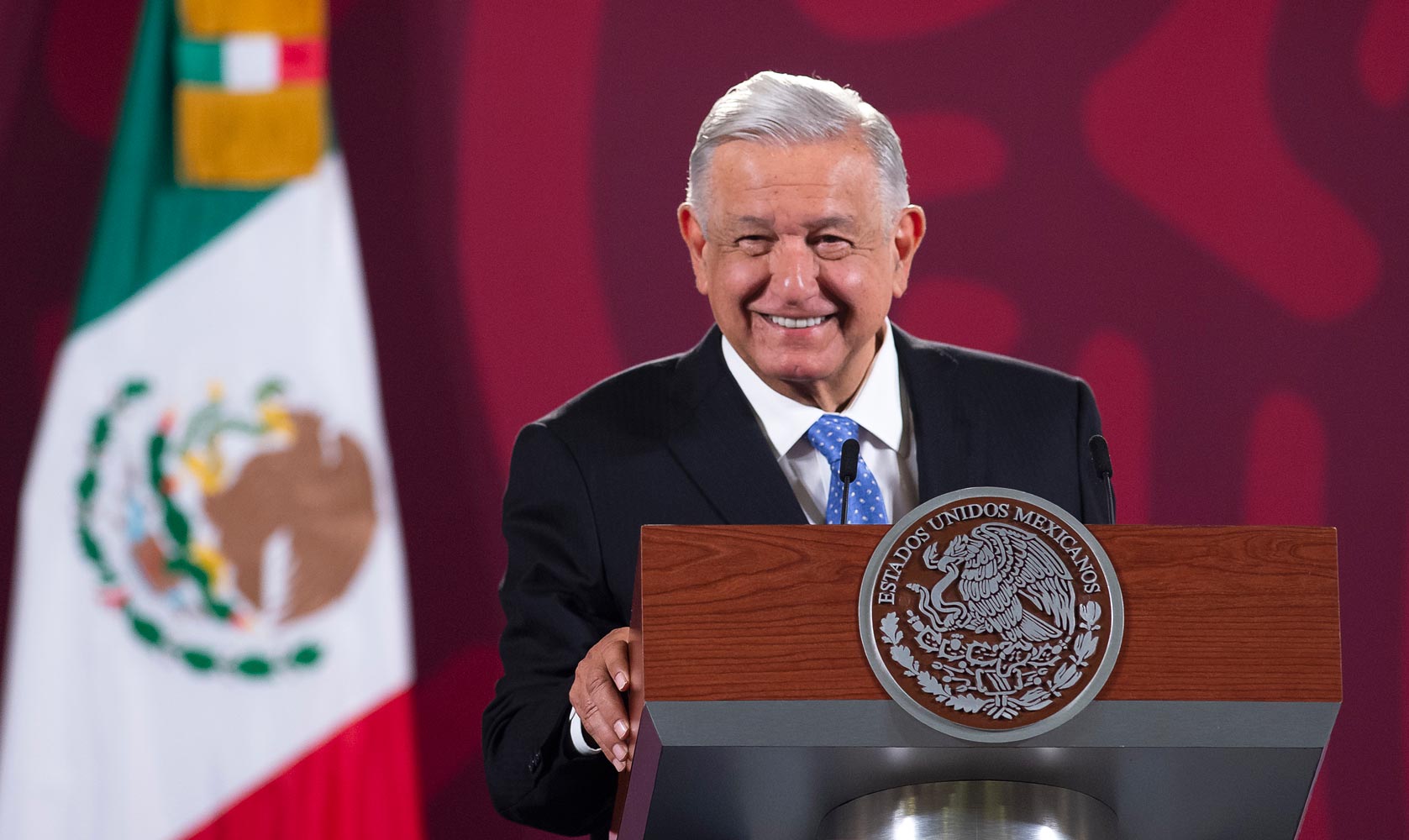 Gobierno de México refuerza acciones para consolidar servicio de internet en la República con ayuda de la CFE: AMLO