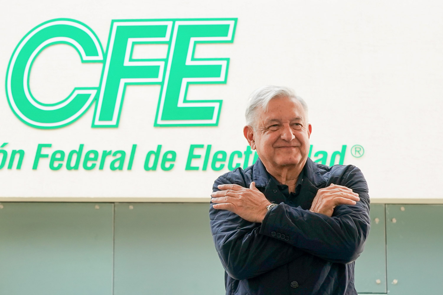 AMLO refrenda apoyo del Gobierno de México a trabajadores de CFE; se protegerán sus derechos, afirma