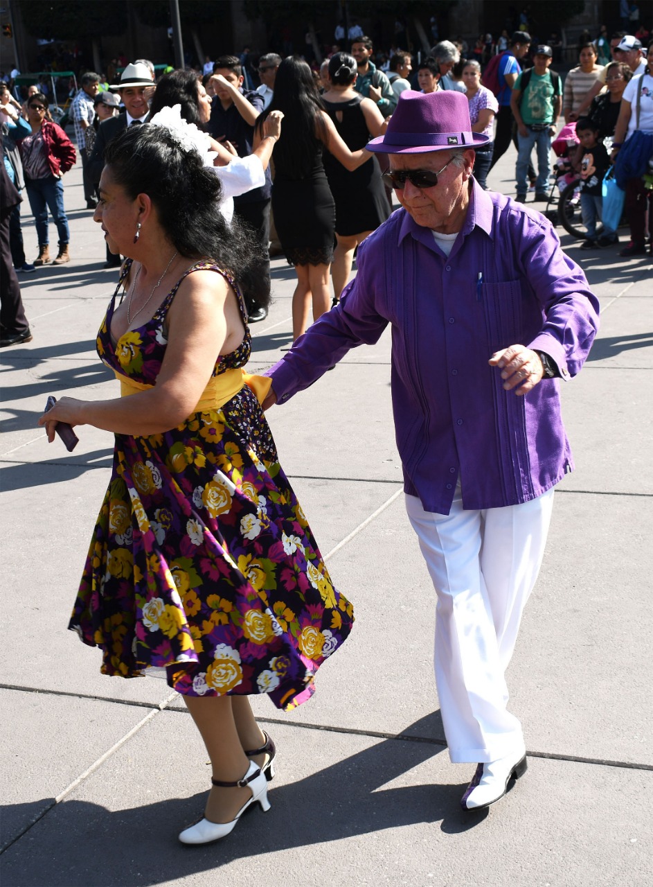 Convertirán el Monumento a la Revolución en un Salón Masivo de Baile por el Día de Llas Personas Mayores
