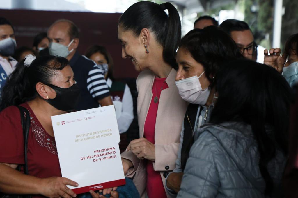 Entrega Gobierno capitalino 868 créditos del Programa de Mejoramiento de Vivienda del INVI