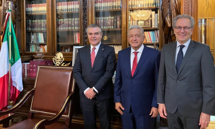 Gobierno federal mantiene relación respetuosa y productiva con sector privado, asegura AMLO