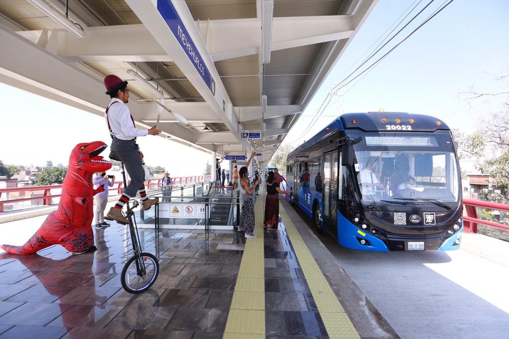 Presenta Secretaría de Cultura capitalina oferta artística en estaciones del nuevo Trolebús Elevado