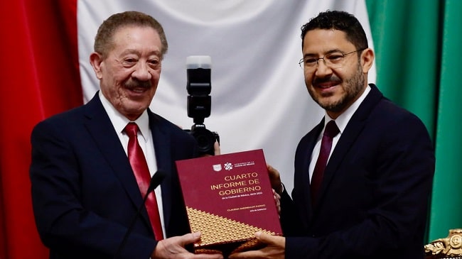 Entrega secretario de Gobierno Cuarto Informe de Gobierno al Congreso de la Ciudad de México