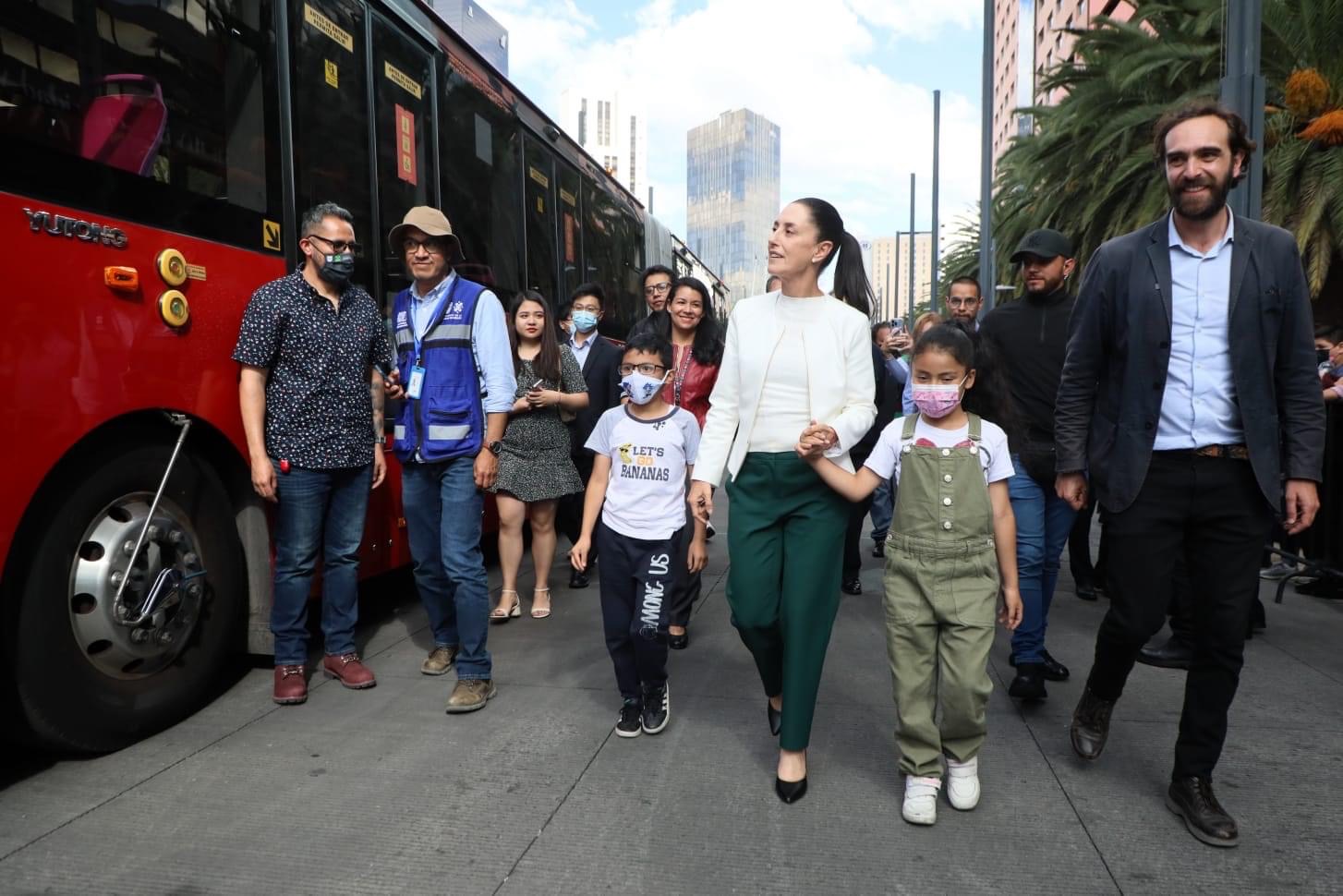 Presenta Jefa de Gobierno primer tren de la Nueva Línea 1 del Metro