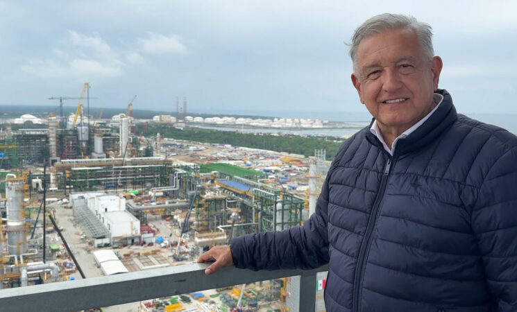 Presidente inicia gira de supervisión de refinerías en nuevo complejo Olmeca en Tabasco