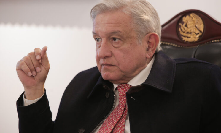 AMLO lamenta muerte del senador Faustino López Vargas