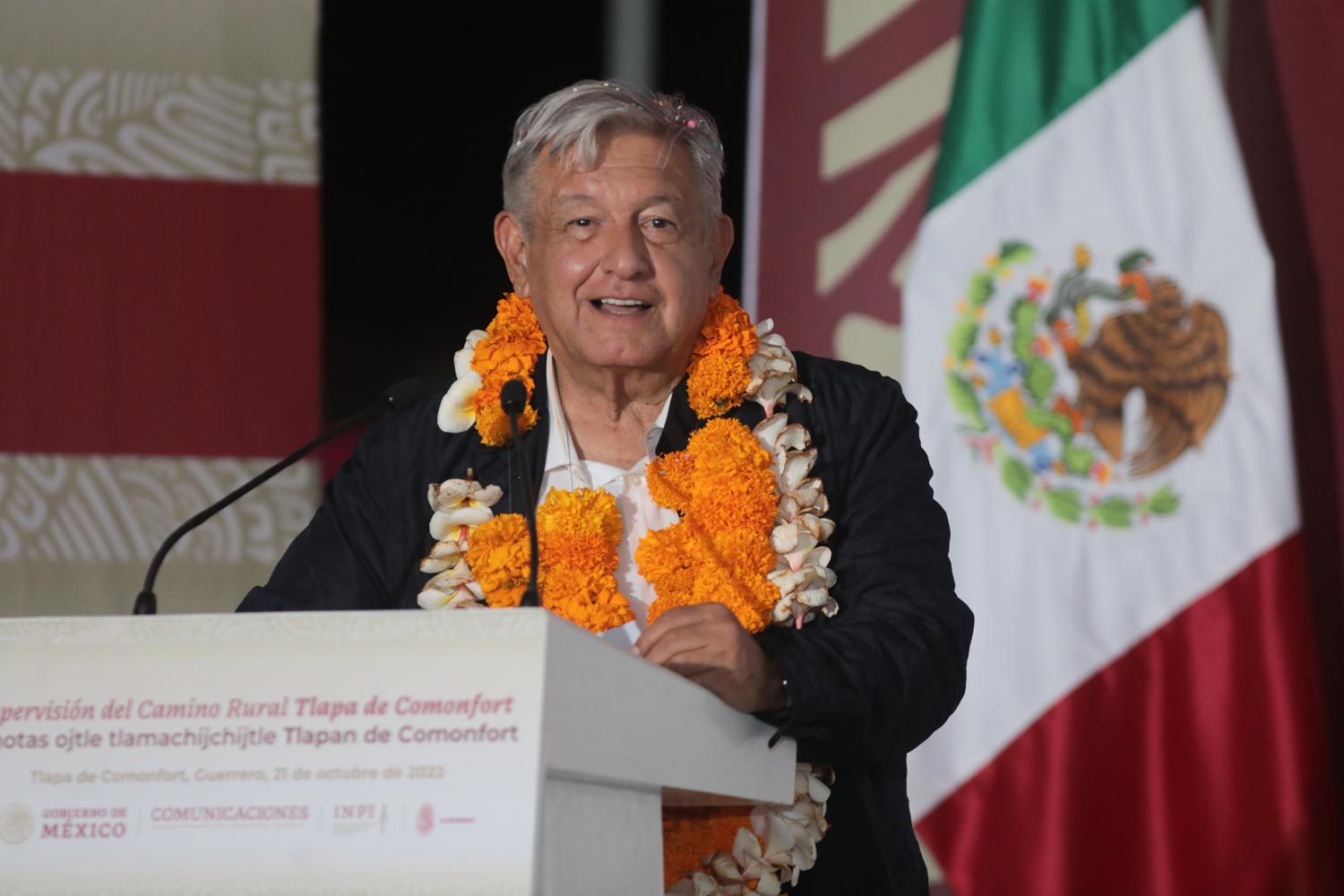 AMLO garantiza presupuesto a caminos rurales de La Montaña de Guerrero en beneficio del pueblo