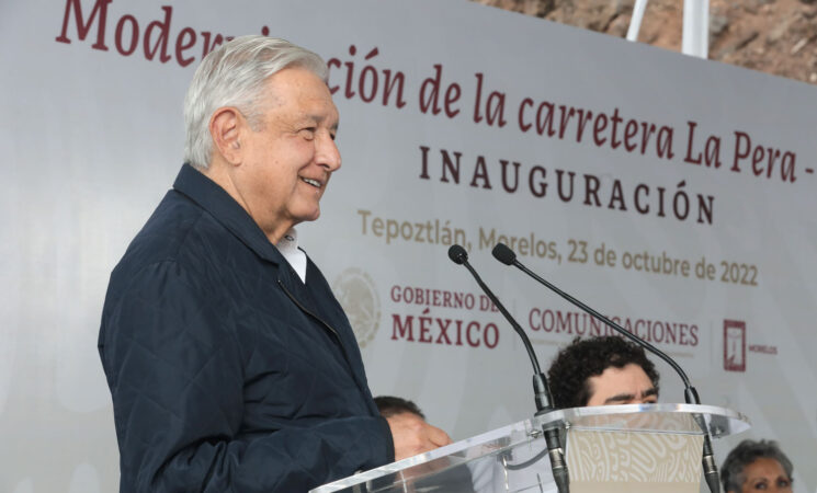 AMLO inaugura modernización de carretera La Pera-Cuautla en Morelos
