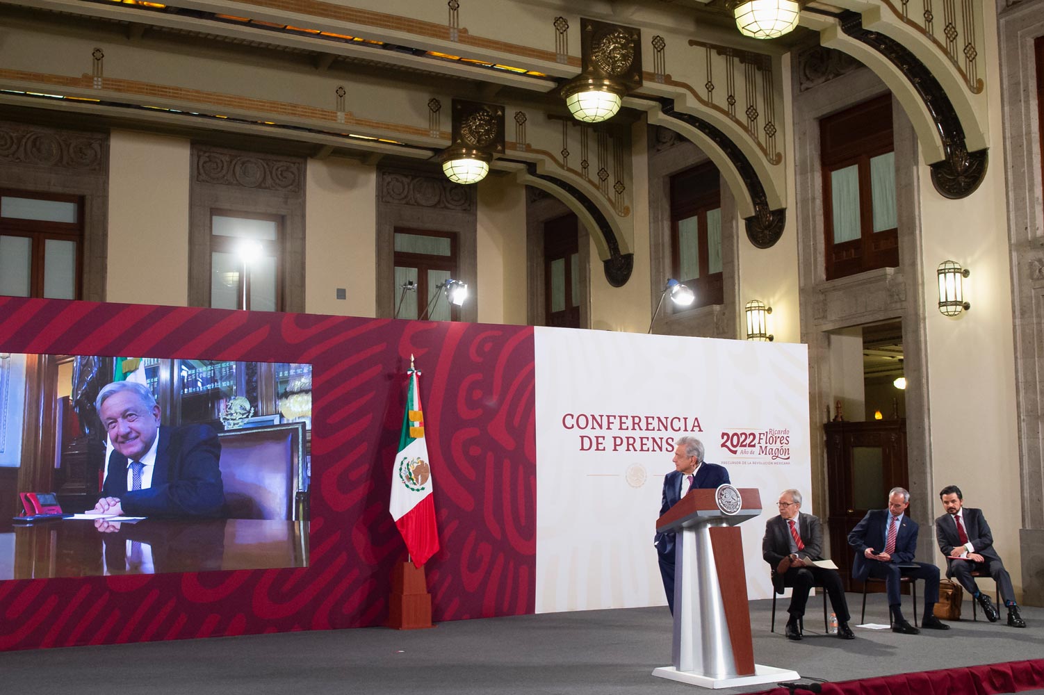 Gobierno fortalece capacidades de personal de salud y medicina tradicional; sistema público será uno de los mejores del mundo en 2023: AMLO