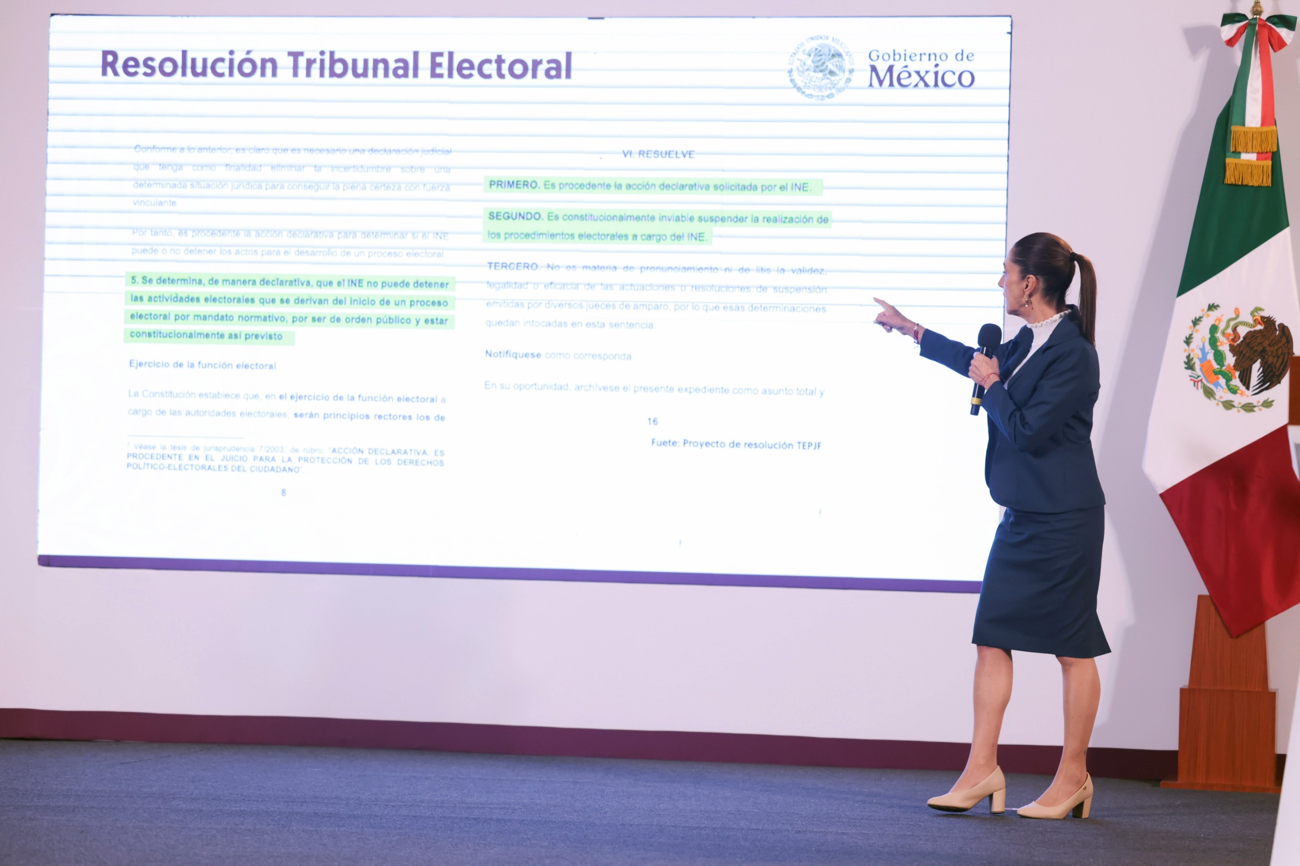 Celebra Sheinbaum resolución del TEPJF para que el INE continúe con la elección judicial