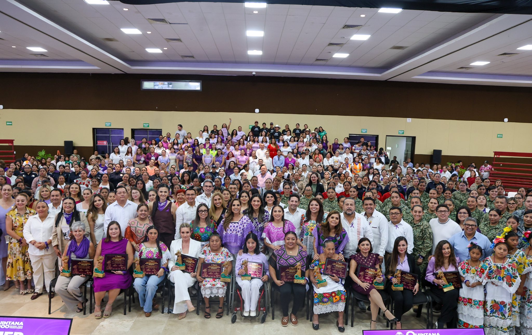 Mara Lezama premia en Quintana Roo a 11 mujeres que transforman el estado