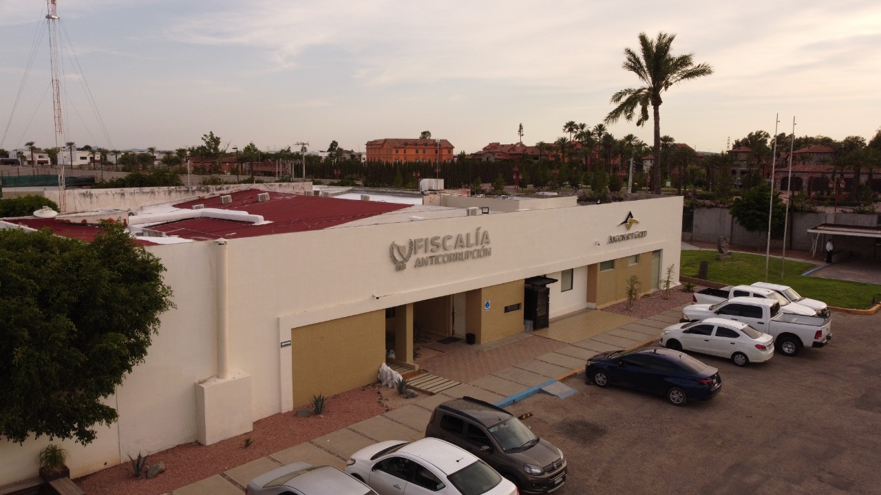 ORDEN DE APREHENSIÓN CONTRA MÉDICO QUE ADMINISTRÓ LOS SUEROS