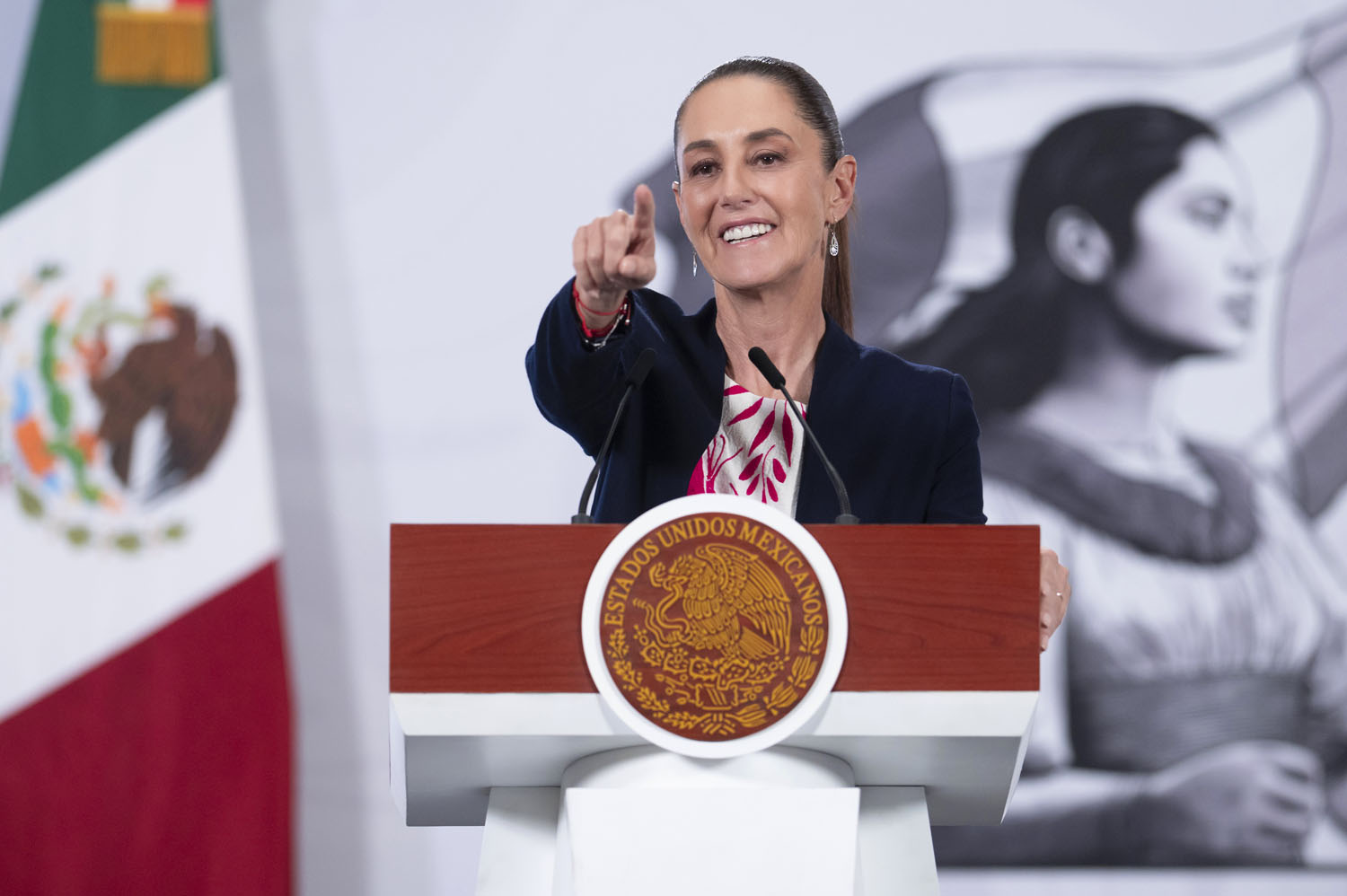 Sheinbaum llama a elegir gasolineras con precios justos y despliega operativo de la Profeco
