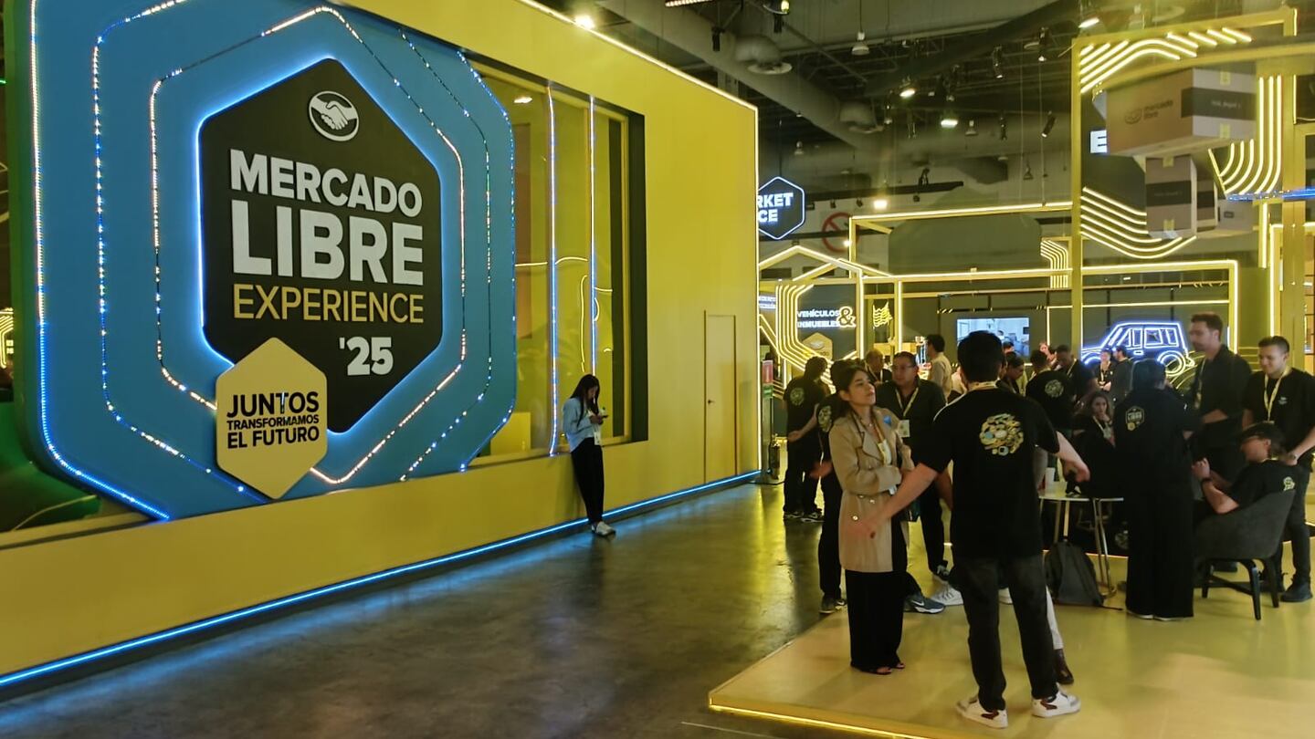 La Secretaría de Desarrollo Económico y Mercado Libre llevan la Feria Digital al Monumento a la Revolución