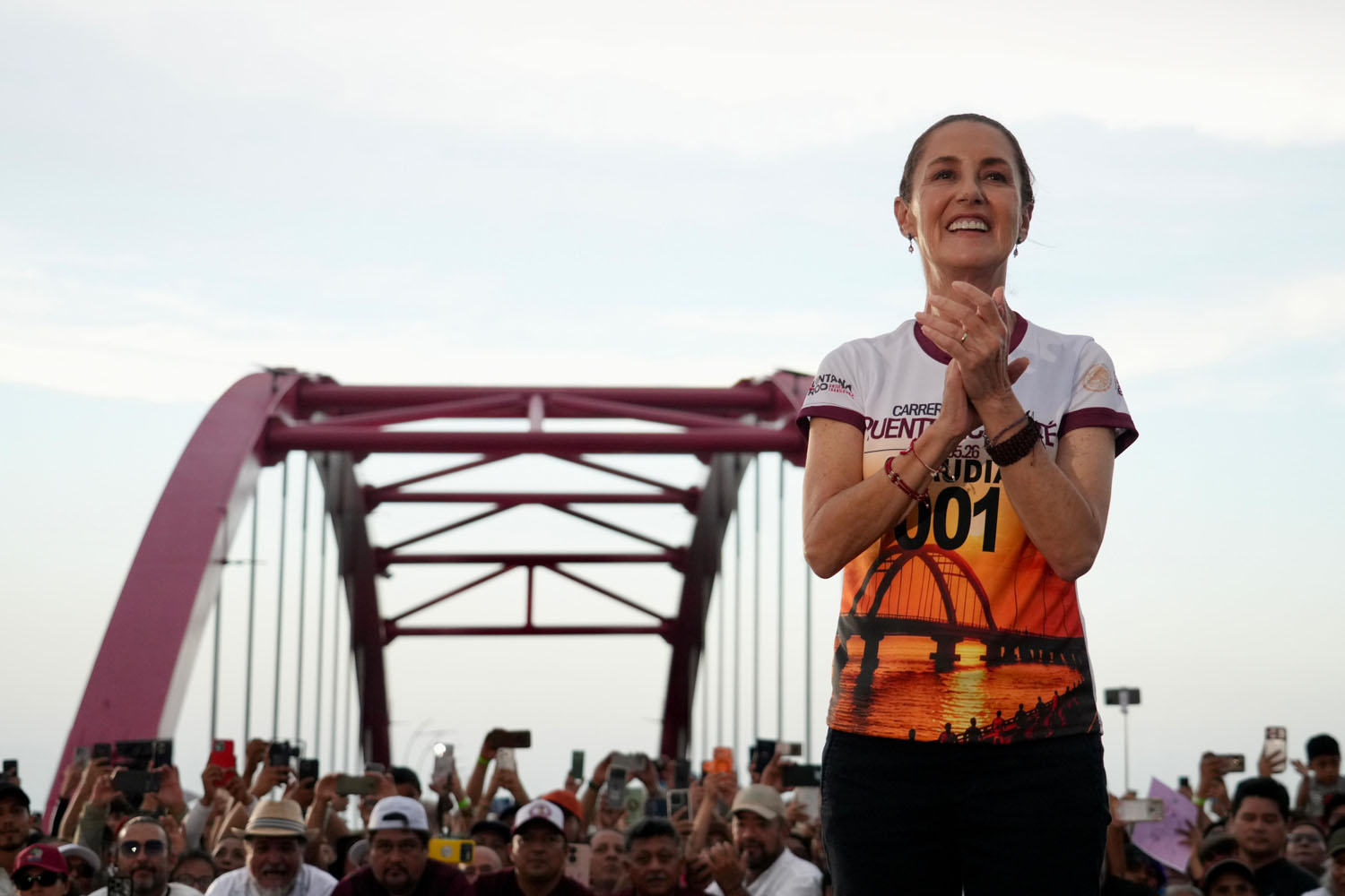Sheinbaum inaugura el Puente Nichupté en Cancún, el segundo más largo de América Latina.