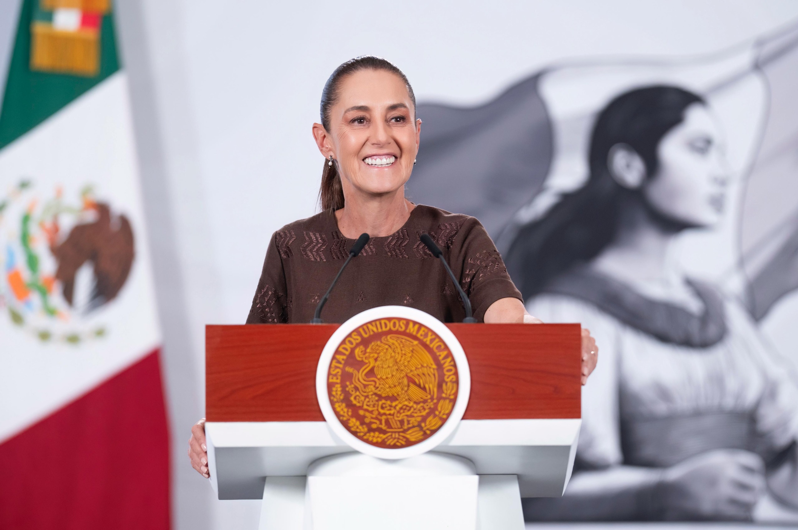 Sheinbaum niega que se devuelva a la CNTE el control de plazas