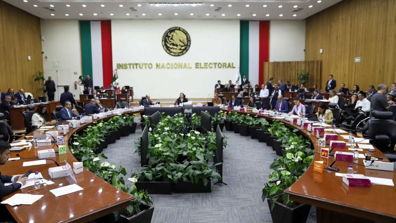 El INE da registro a Somos México y al Partido PAZ rumbo a las elecciones de 2027