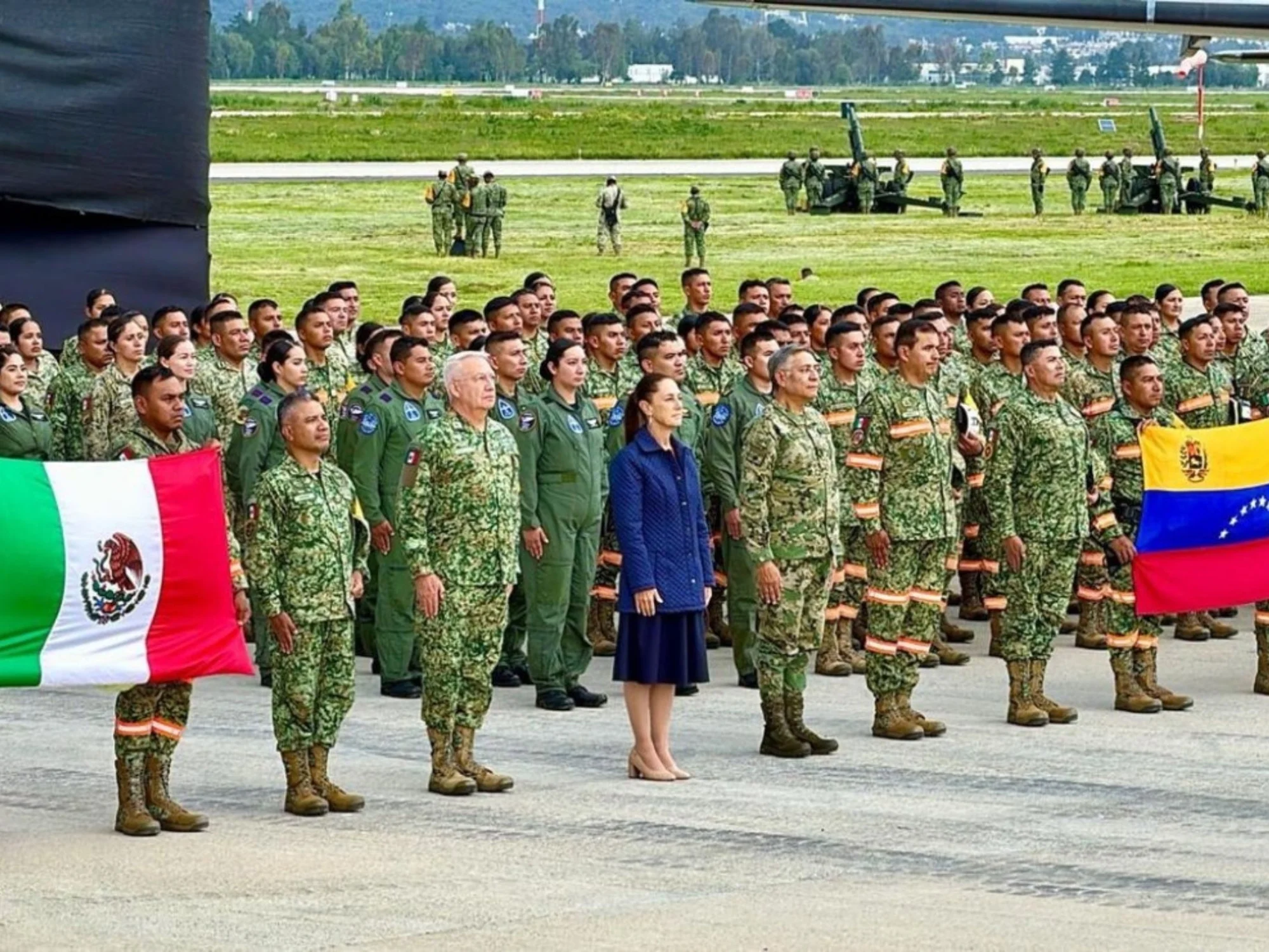 Venezuela condecora a Sheinbaum con su más alta distinción por la misión humanitaria