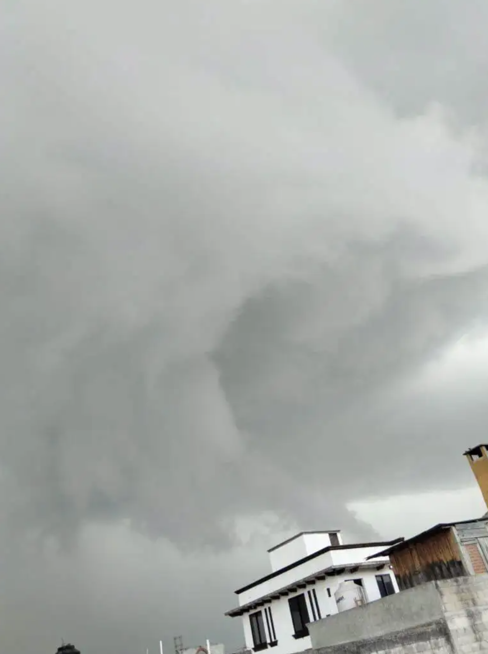 TORNADO EN SAN CRISTÓBAL DE LAS CASAS, CHIAPAS