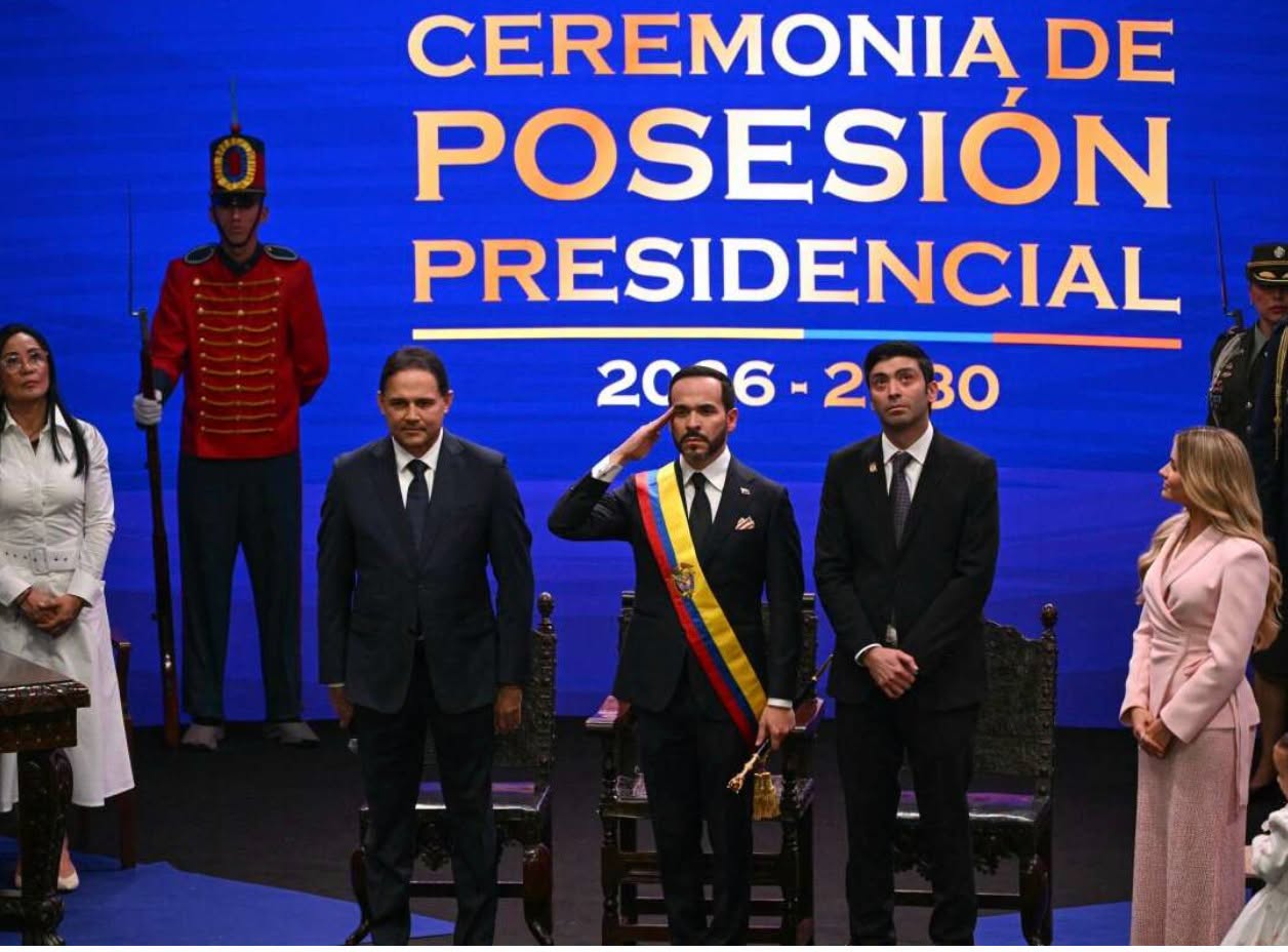 De la Espriella asume la presidencia de Colombia