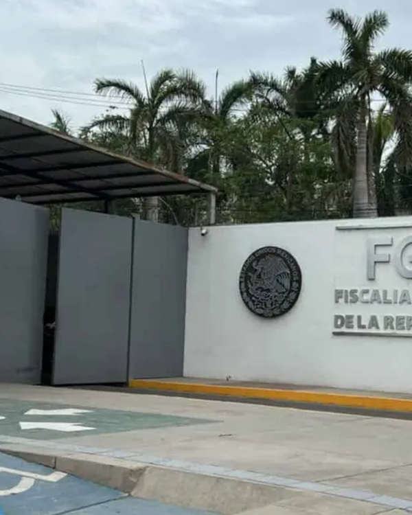 FGR asegura 49 toneladas y miles de litros de sustancias químicas en carretera Culiacán-Mazatlán