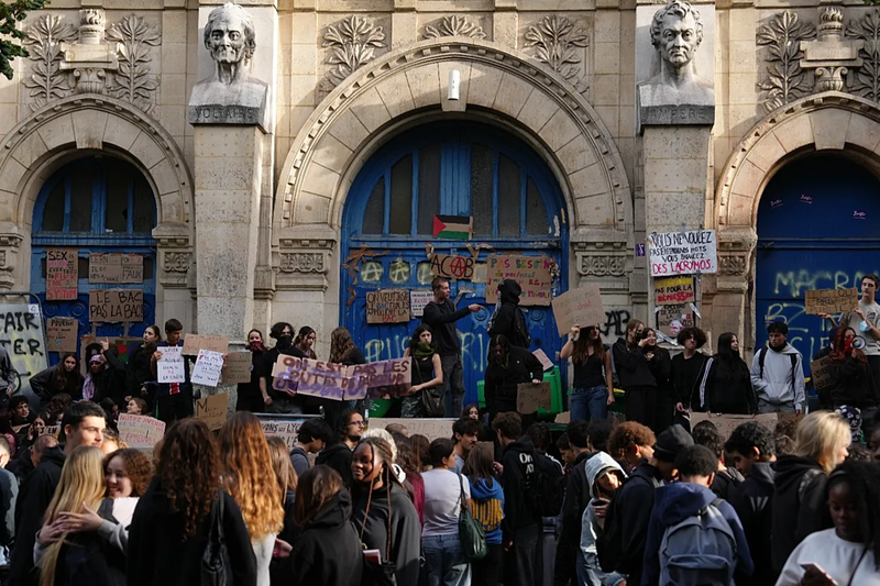 Continúan protestas estudiantiles en Francia