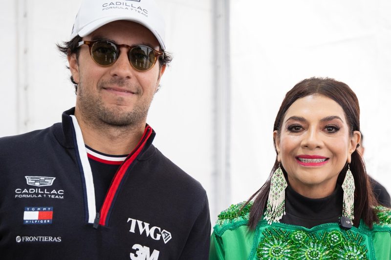 Brugada presenta a Checo Pérez en Paseo de la Reforma