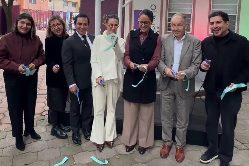 Gaby Osorio inaugura aula digital en San Nicolás Tolentino