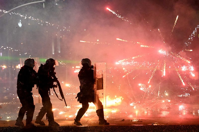 Albania suma 272 heridos en seis días de protestas contra Rama