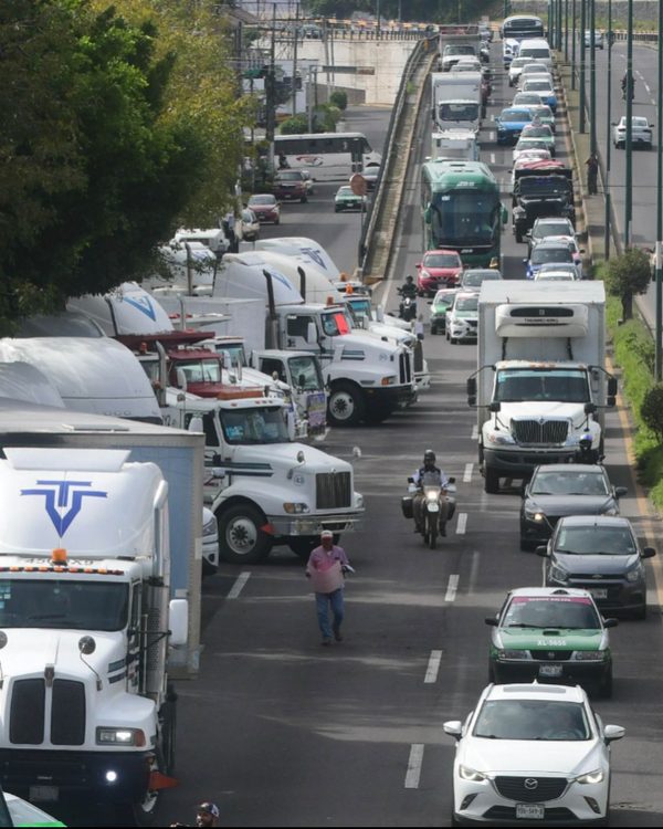 SEGOB reportó movilizaciones transportistas en 19 estados de la República este 26 de octubre