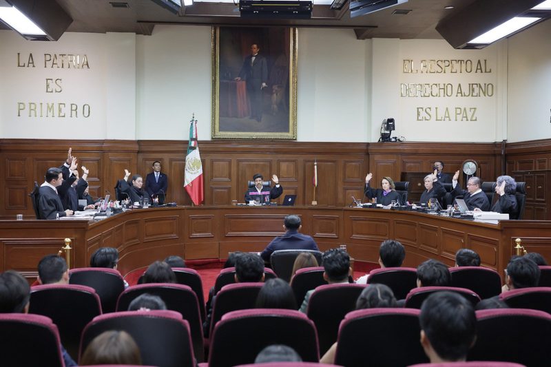 SCJN avala lineamientos de venta de comida y bebida en escuelas públicas